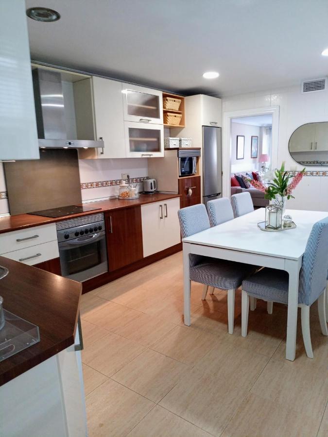 Espectacular Vivienda Junto A La Playa Y Paseo Maritimo En Алмерия Екстериор снимка