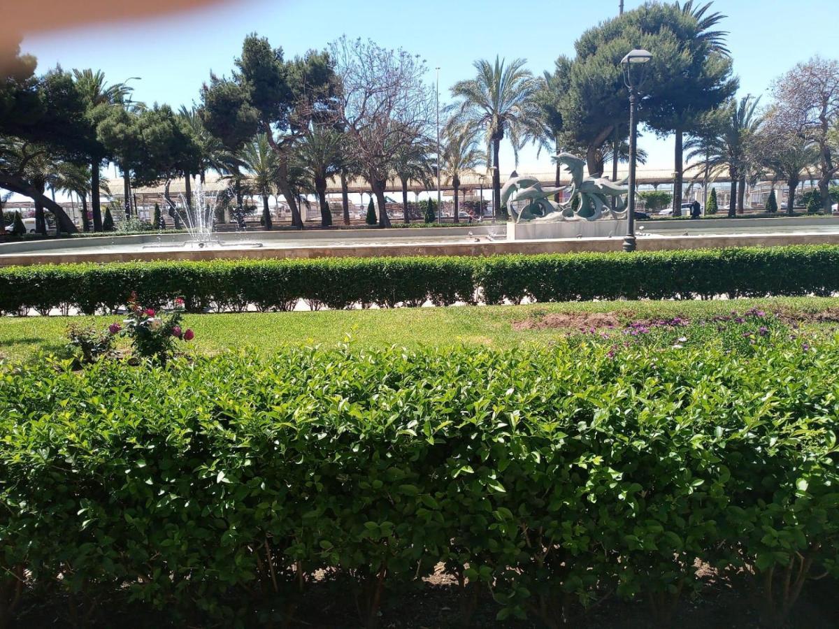 Espectacular Vivienda Junto A La Playa Y Paseo Maritimo En Алмерия Екстериор снимка